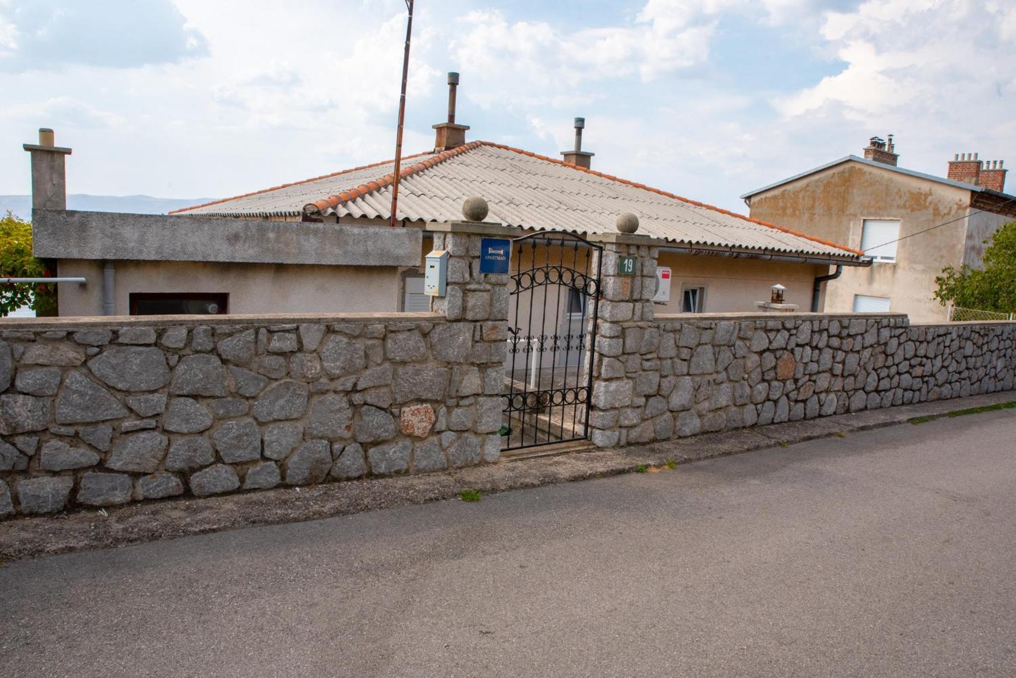 Apartmani Silvana&Vera Senj  Bagian luar foto
