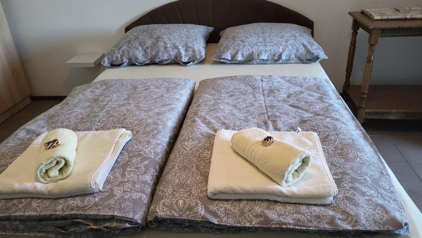 Apartmani Silvana&Vera Senj  Bagian luar foto